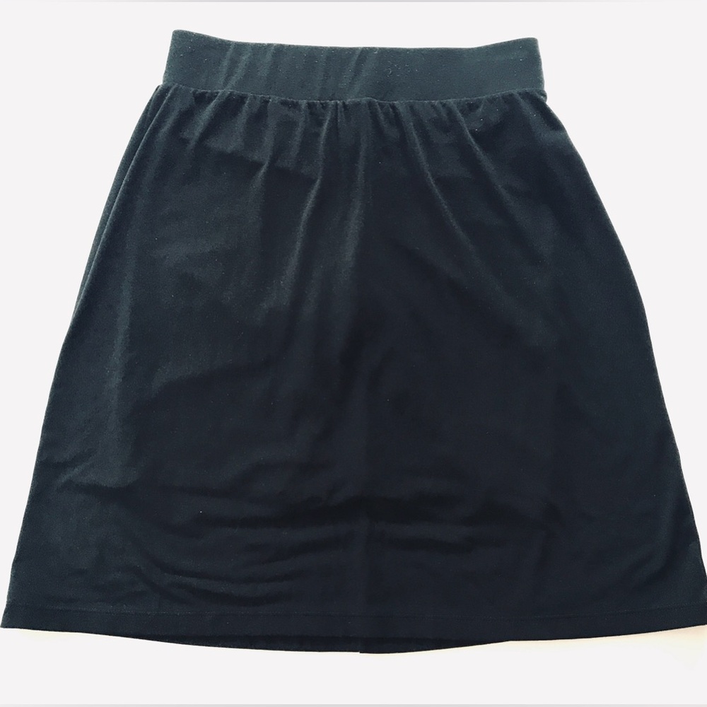 Stretching skort women size M black Super cute and versatile Preloved